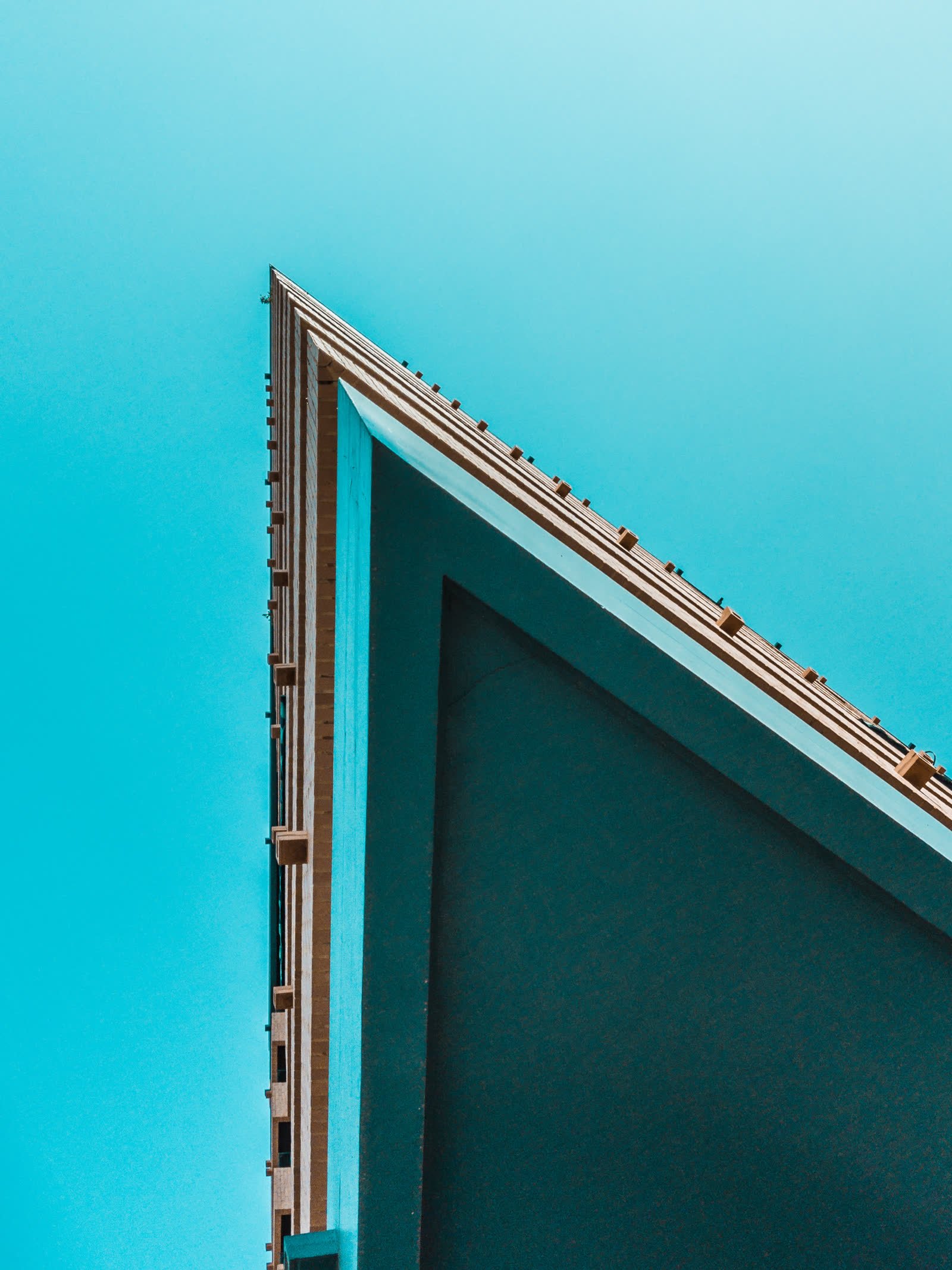 Peinture intérieure d'un mur — chantier T&M SARL en Valais